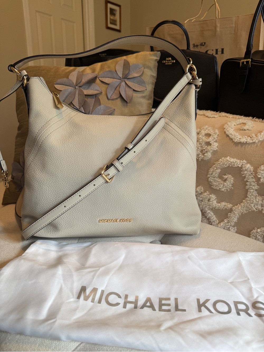 MICHAEL KORS Hobo *LIKE NEW* Soft Leather Bag $250 Retail BLOOMINDALE’S